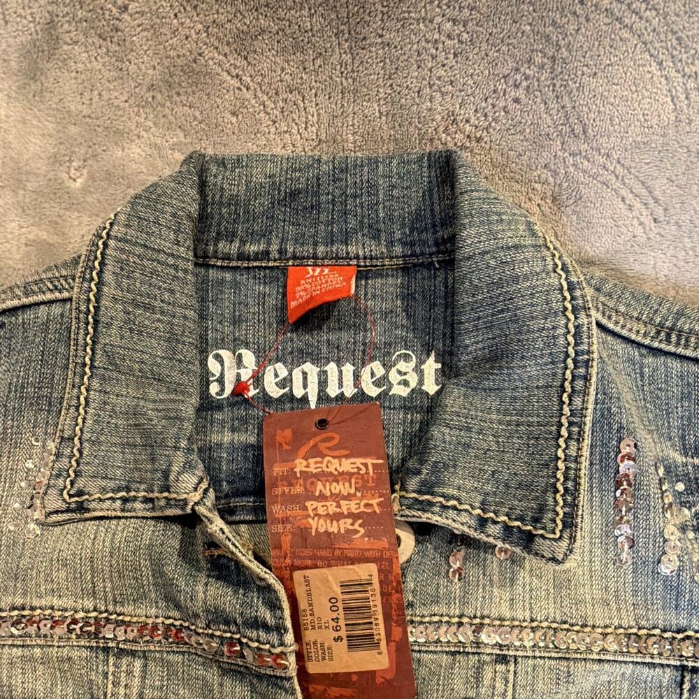 NWT Request Jeans Y2K Cropped Denim Jacket XL Youth Sequins Rhinestones MSRP $64